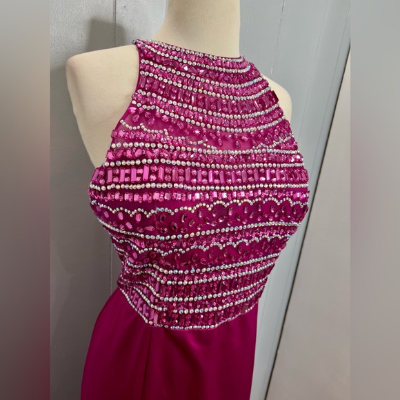 Prom dress - Picture 1 of 5